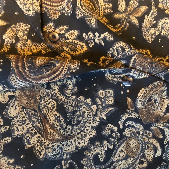 5/$20 First Issue size 10 vintage button down - Picture 4 of 4